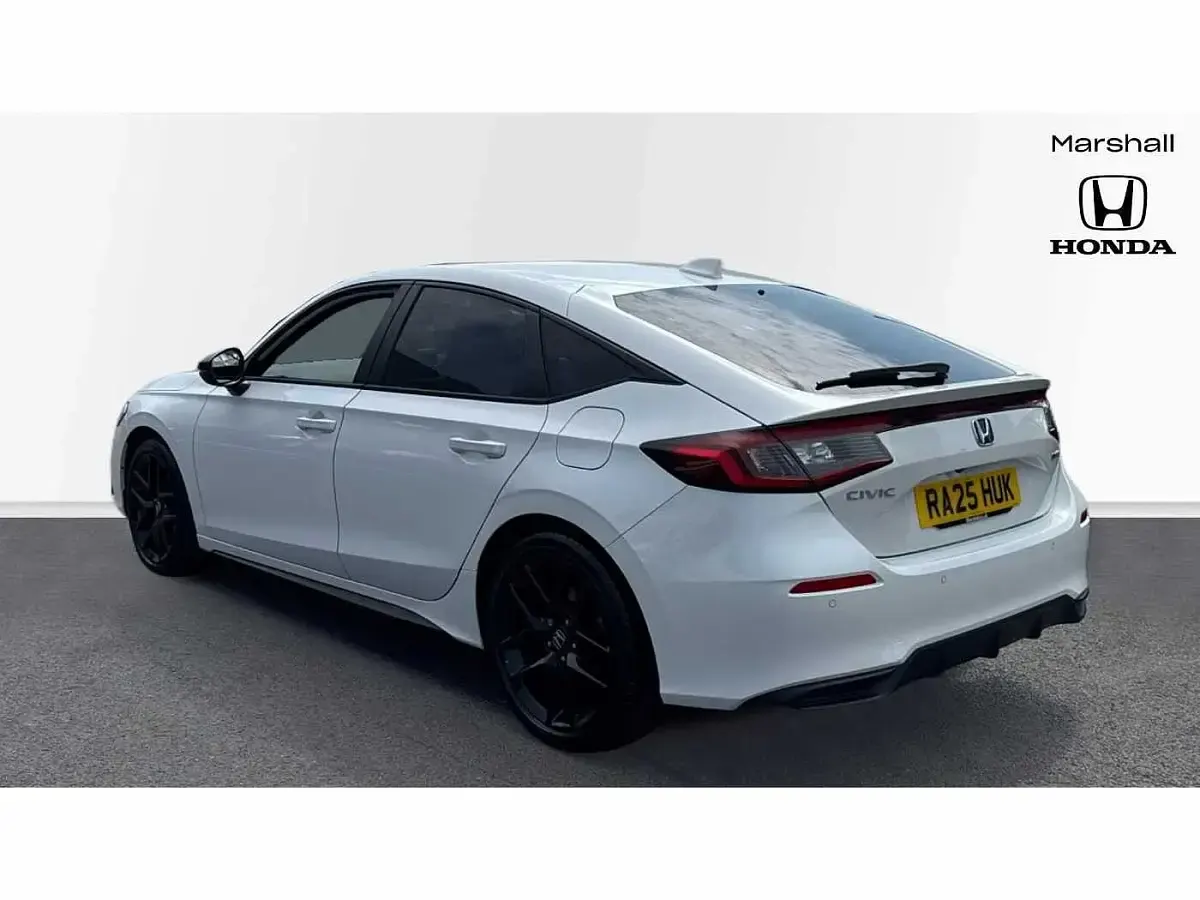 Used Honda Civic Sport 143 HP (105 kW) 2025 White Hatchback