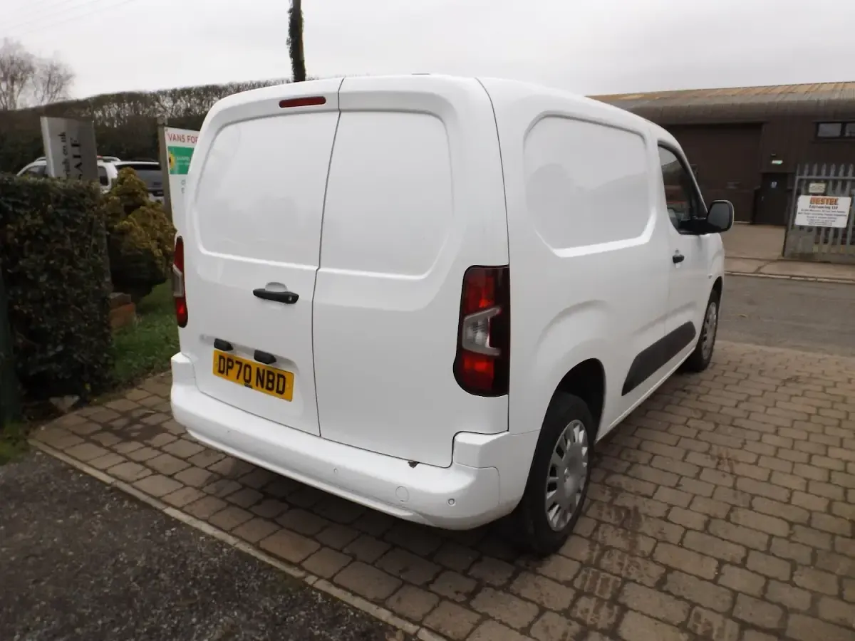 Used Vauxhall Combo Sportive 2021 White MPV