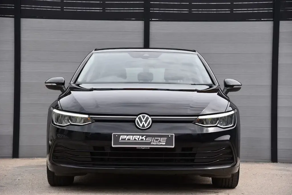 Used VW Golf VII Life 150 HP (110 kW) 2021 Black Hatchback