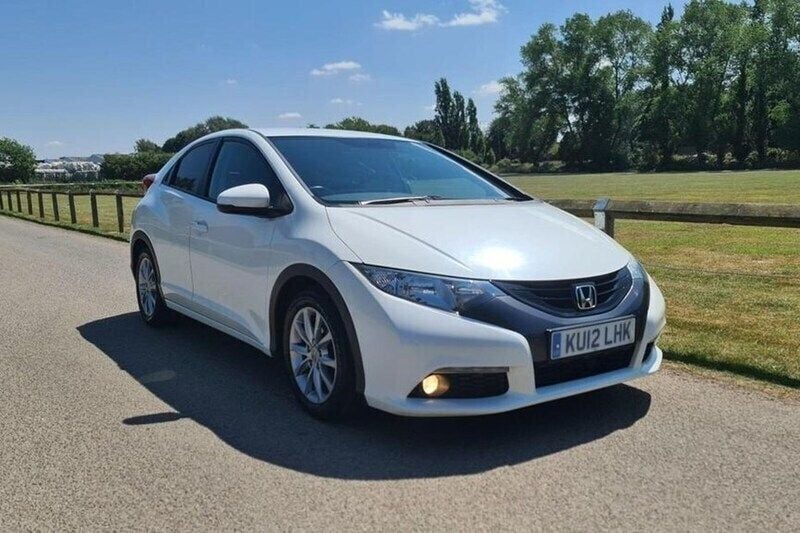 Pearl white Used 2012 Honda Civic EX Hatchback | £6,495 (Fair price) - Image 1/1