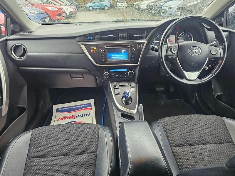 Used Toyota Auris Hybrid 2015 Bronze Hatchback