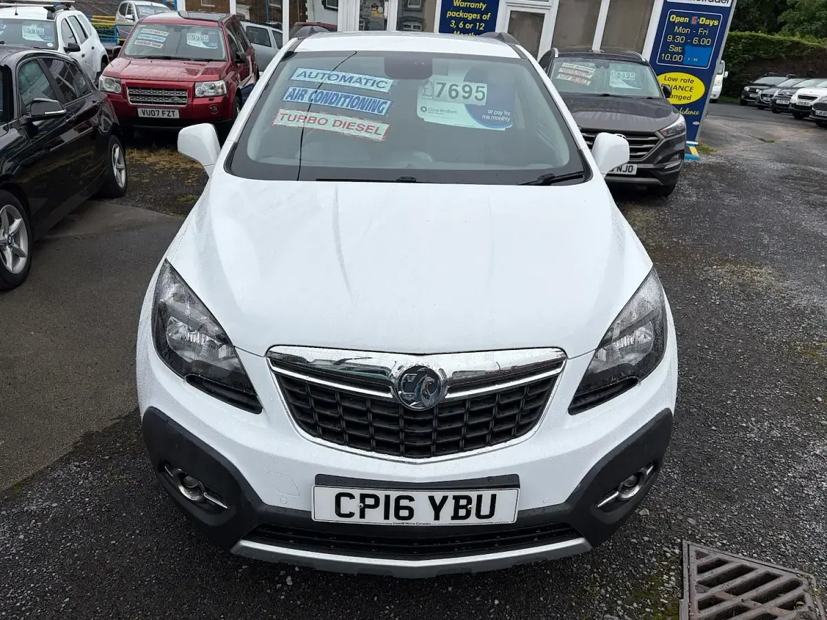 Used Vauxhall Mokka 136 HP (100 kW) 2016 White SUV