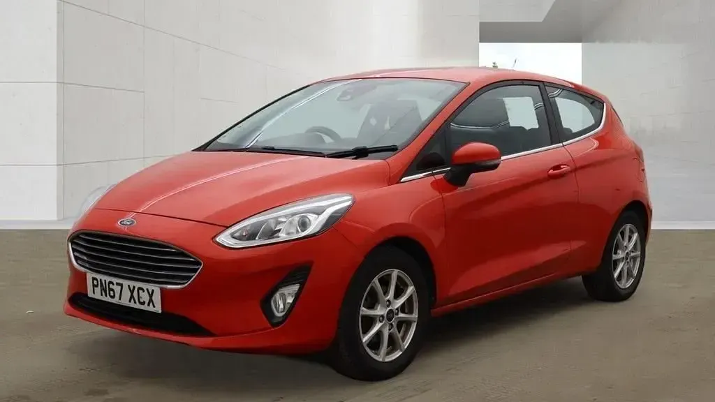 Używany Ford Fiesta Zetec 2017 Czerwony Hatchback