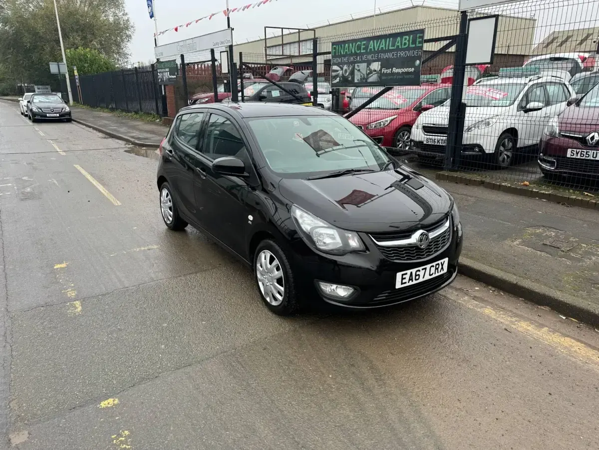 Used Vauxhall Viva 75 HP (55 kW) 2017 Black Hatchback