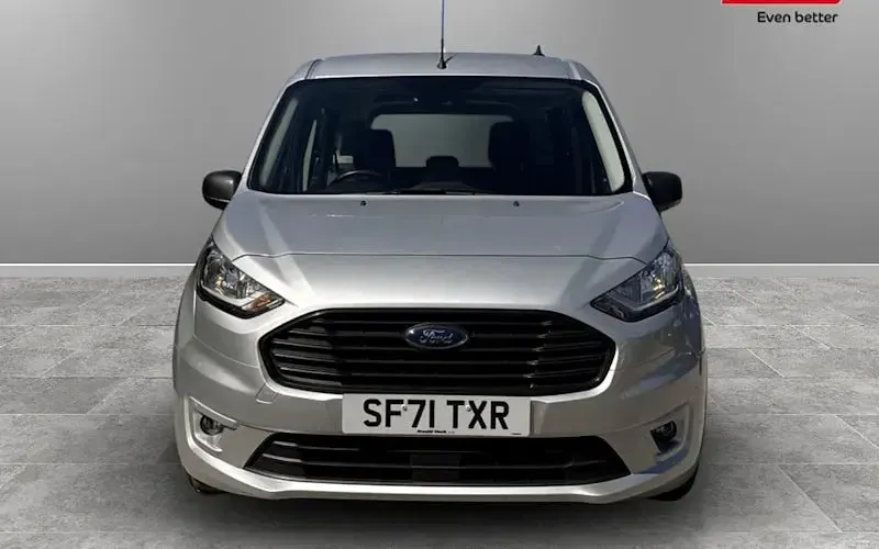 Used Ford Tourneo Zetec 120 HP (88 kW) 2021 Estate