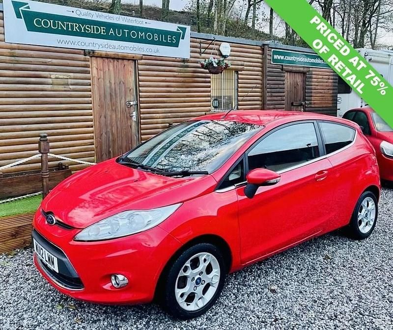 Used Ford Fiesta Zetec 81 HP (59 kW) 2012 Red Hatchback