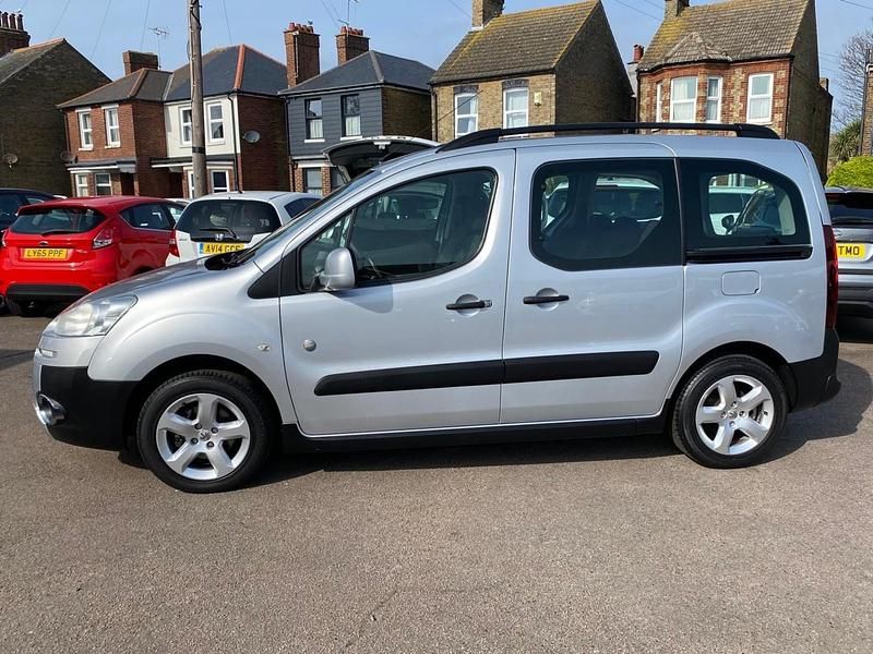 Used Peugeot Partner Tepee Outdoor 115 HP (84 kW) 2013 Silver MPV