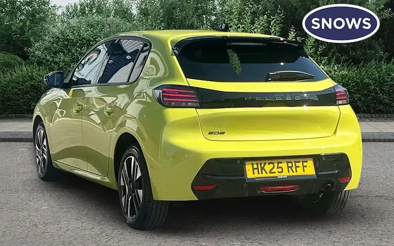 Used Peugeot 208 Allure 101 HP (74 kW) 2025 Yellow Hatchback