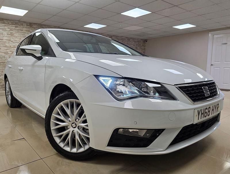 White Used 2018 Seat Leon SE Dynamic Hatchback | £7,995 (Super price) - Image 1/4