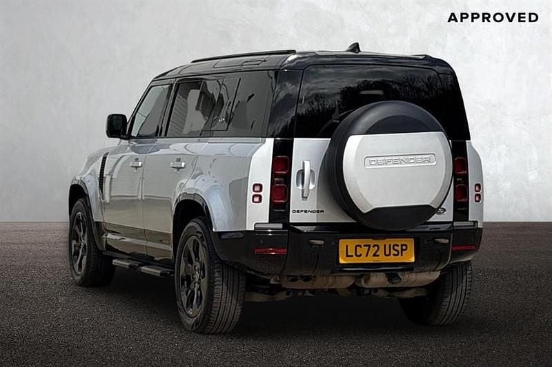 Usado Land Rover Defender Dynamic 249 HP (183 kW) 2022 Prateado SUV