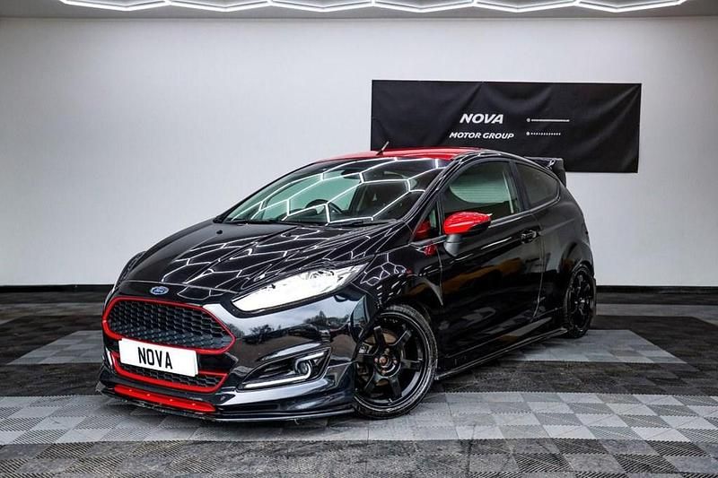 Used Ford Fiesta Zetec 140 HP (102 kW) 2016 Black Hatchback