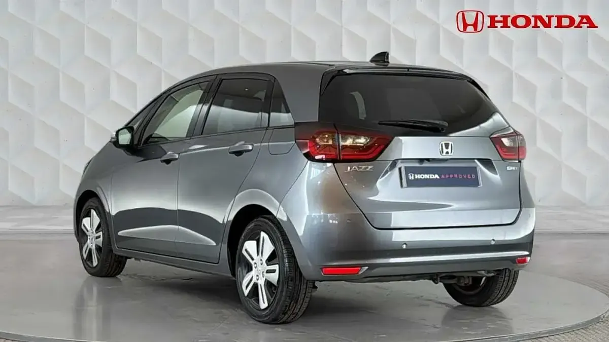 Used Honda Jazz Hybrid 106 HP (77 kW) 2020 Shining grey Hatchback