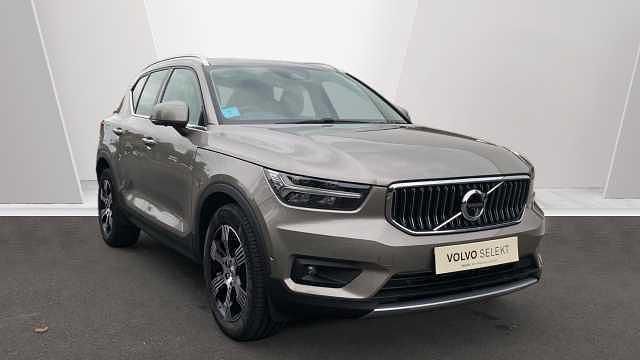 Used 2020 Volvo XC40 Inscription SUV | £23,595 (Fair price) - Image 1/3