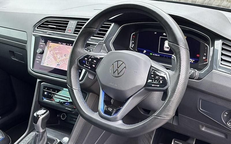 Used 2023 VW Tiguan R SUV | £31,499 (Fair price) - Image 1/4