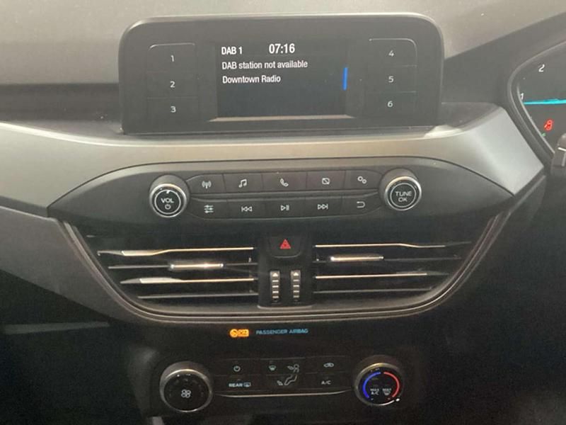 Used Ford Focus Style 95 HP (69 kW) 2019 White Estate