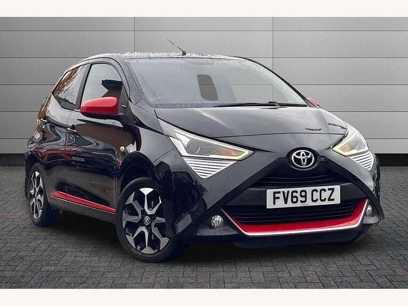 Black Used 2019 Toyota Aygo Trend Hatchback | £7,495 (Fair price) - Image 1/3