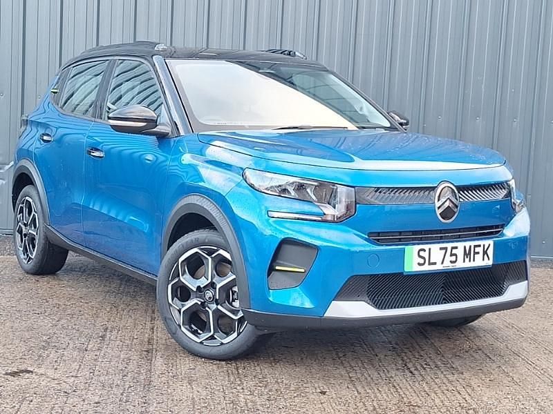 Metallic bright blue New 2025 Citroën e-C3 Hatchback | £17,498 (Good price) - Image 1/4