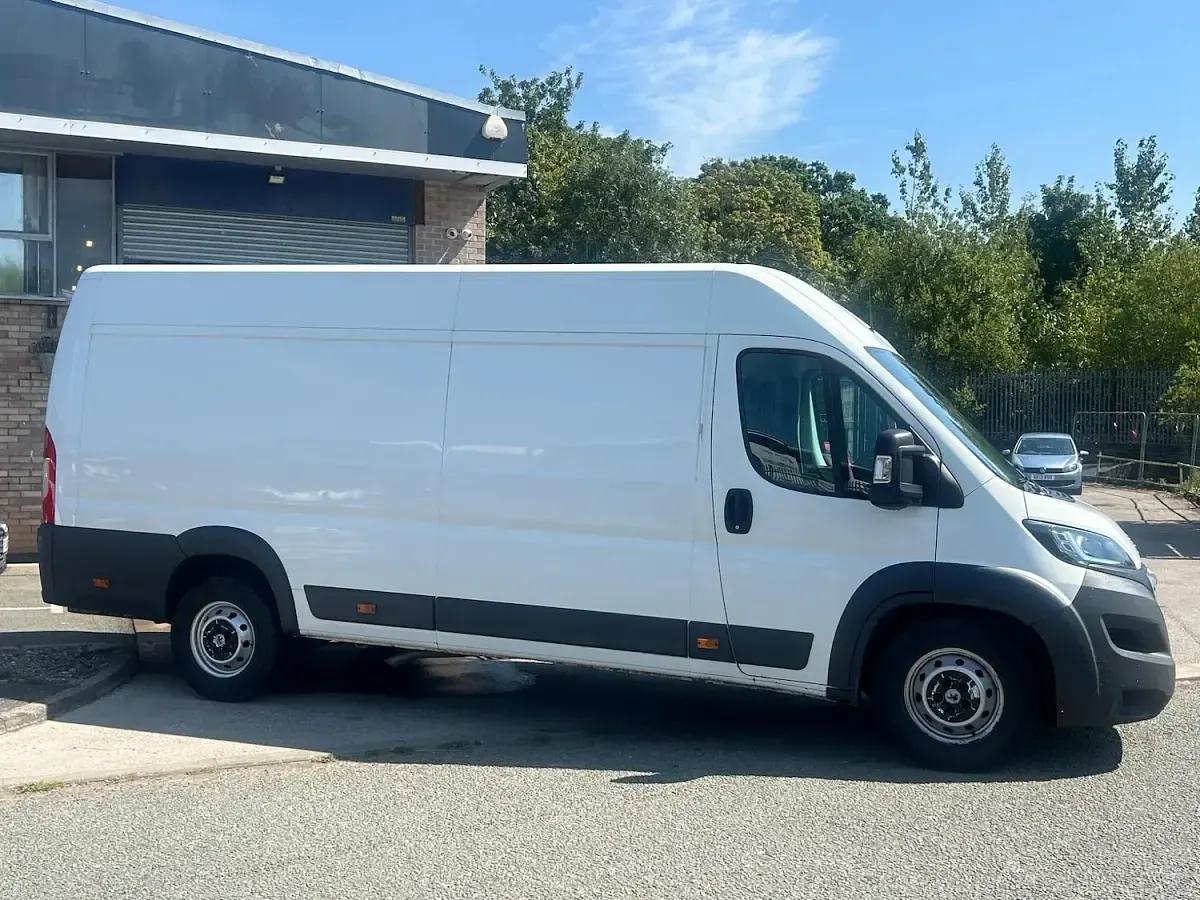 Used Peugeot Boxer 130 HP (95 kW) 2016 White Van