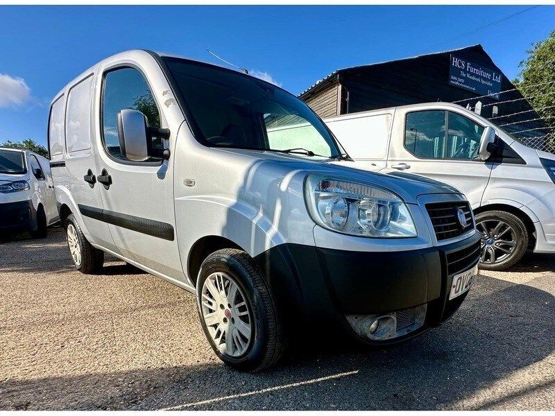 Silver Used 2008 Fiat Doblò MPV | £2,495 (Good price) - Image 1/4