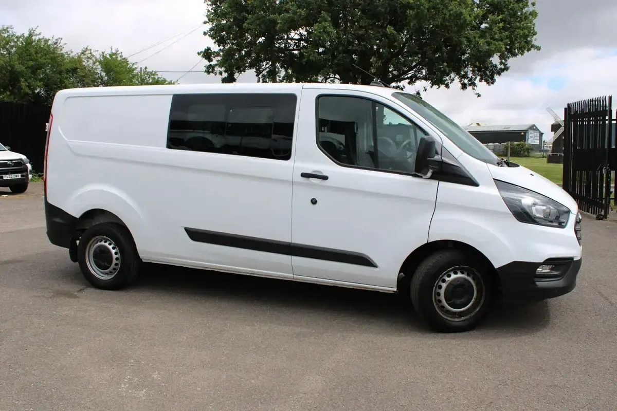 Used Ford Transit Custom 130 HP (95 kW) 2021 White Van