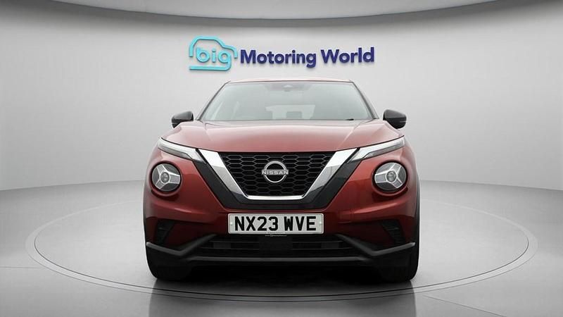 Used Nissan Juke N-Connecta 114 HP (83 kW) 2023 Red SUV
