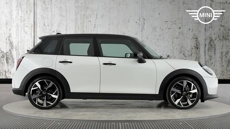 Used Mini Cooper Exclusive 2025 White Hatchback