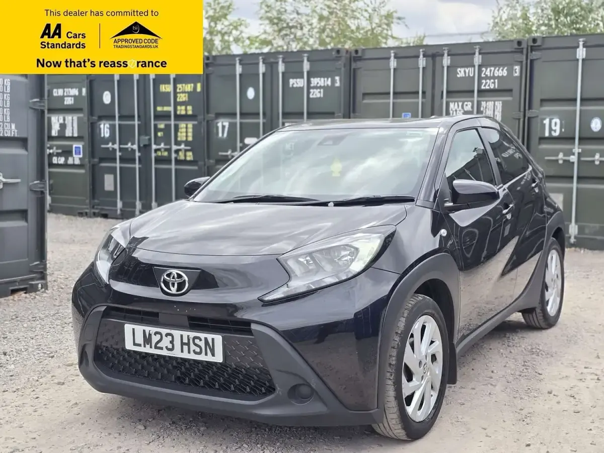 Used Toyota Aygo X PURE 72 HP (52 kW) 2023 Black SUV