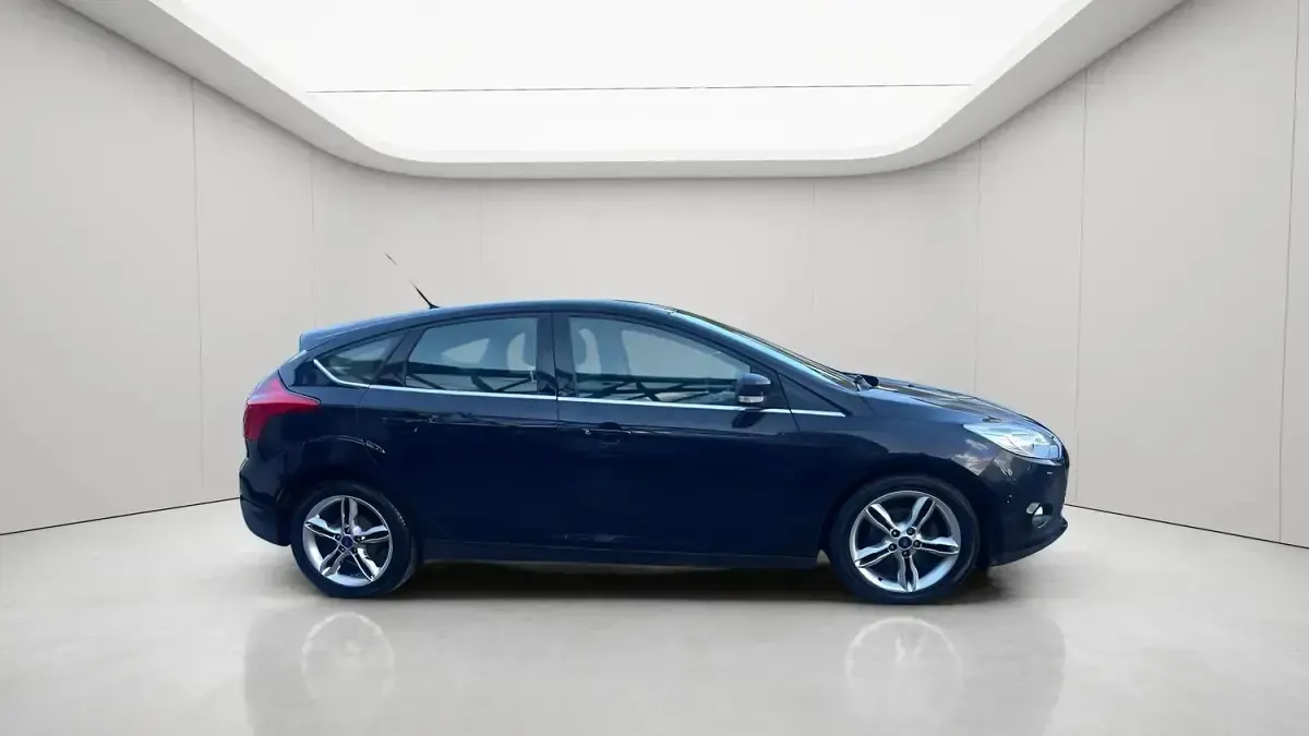 Used Ford Focus Titanium X 115 HP (84 kW) 2014 Black Hatchback
