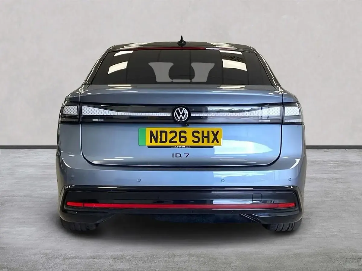 New VW ID.7 Pro 210 kW (286 HP) 2026 Blue Hatchback