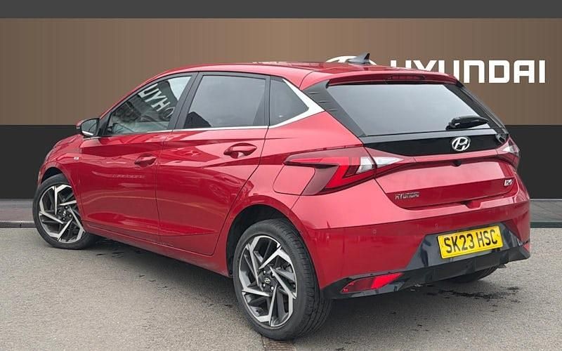 Used Hyundai i20 Premium 101 HP (74 kW) 2023 Red Hatchback