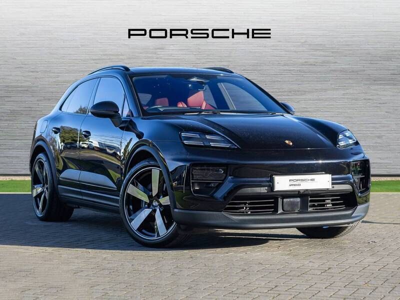 Jet black metallic New 2024 Porsche Macan 4 Electric SUV | £76,940 - Image 1/4