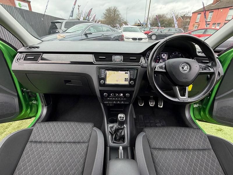 Used Skoda Rapid Sport 2015 Green Hatchback