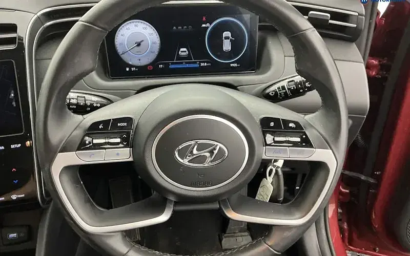 Used Hyundai Tucson SE 150 HP (110 kW) 2023 Red SUV