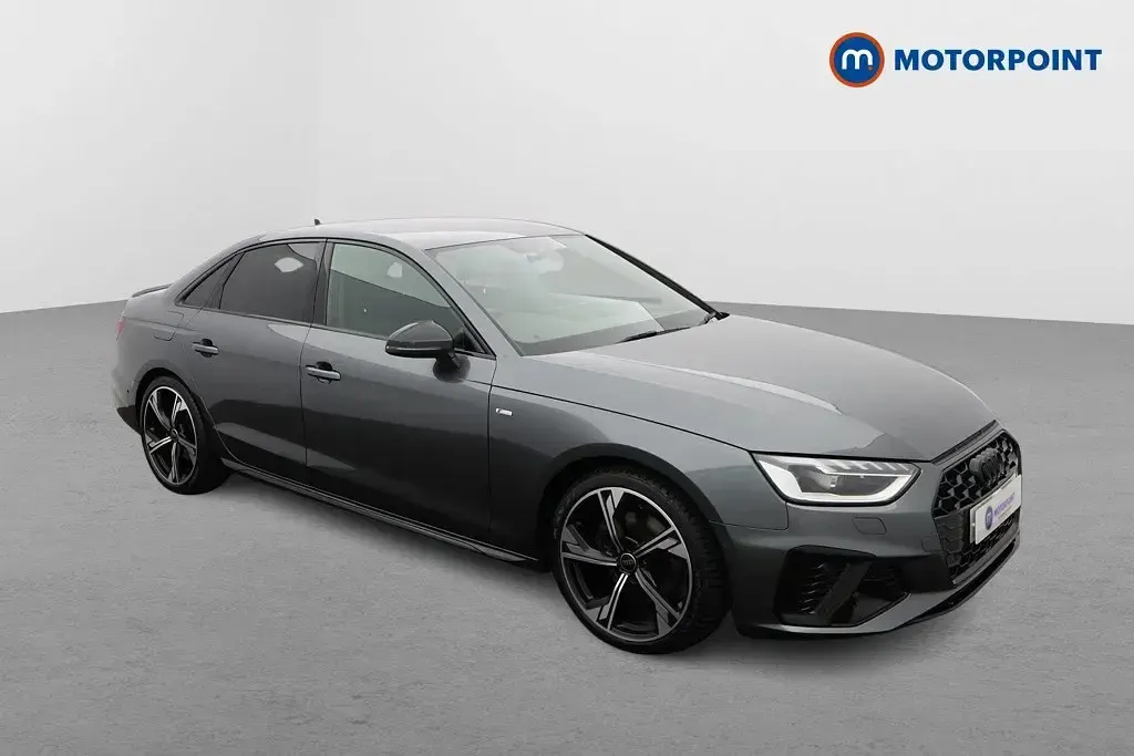 Usado Audi A4 Black Edition 150 HP (110 kW) 2024 Sedan