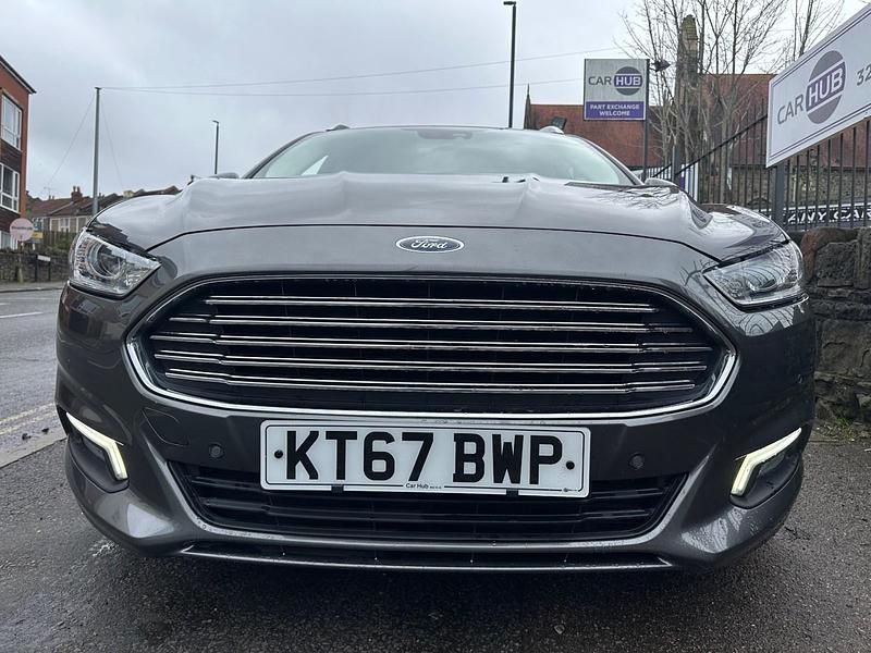 Usado Ford Mondeo Zetec 150 HP (110 kW) 2018 Cinzento Carrinha
