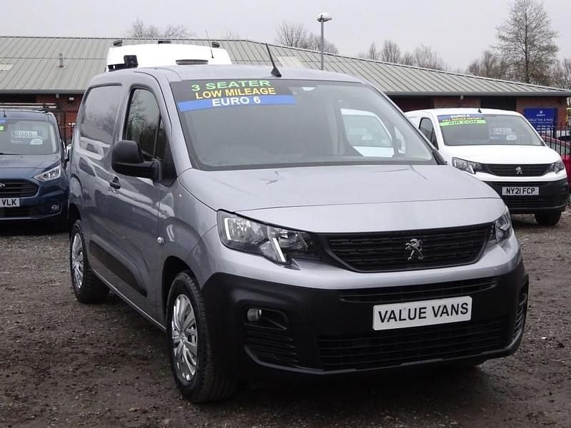 Grey Used 2020 Peugeot Partner MPV | £10,985 (Fair price) - Image 1/4