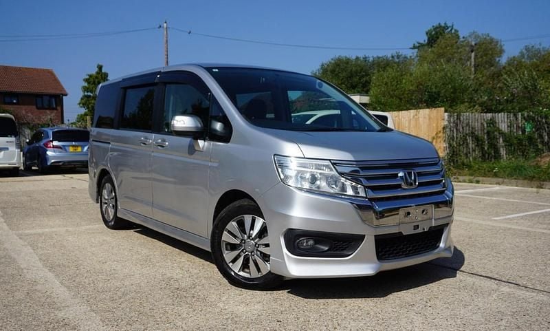 Silver Used 2013 Honda Stepwgn MPV | £9,995 (Fair price) - Image 1/4