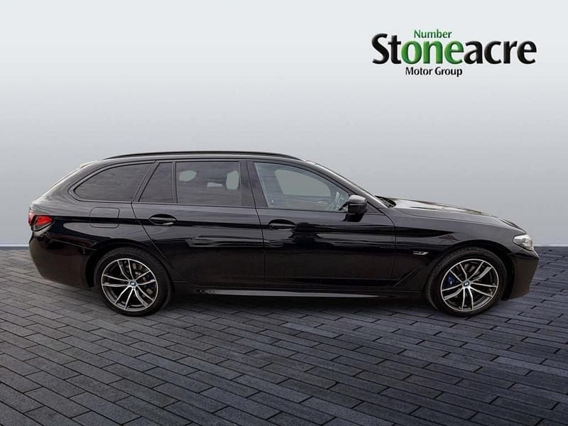 Usado BMW 530e M Sport 288 HP (211 kW) 2023 Preto Carrinha