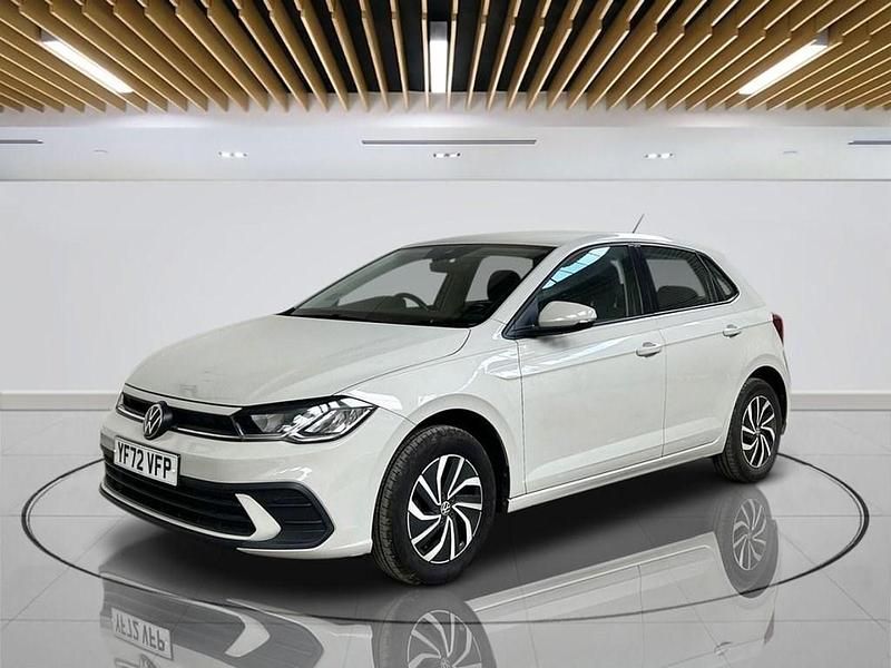 Usado VW Polo Life 80 HP (58 kW) 2023 Cinzento Citadino