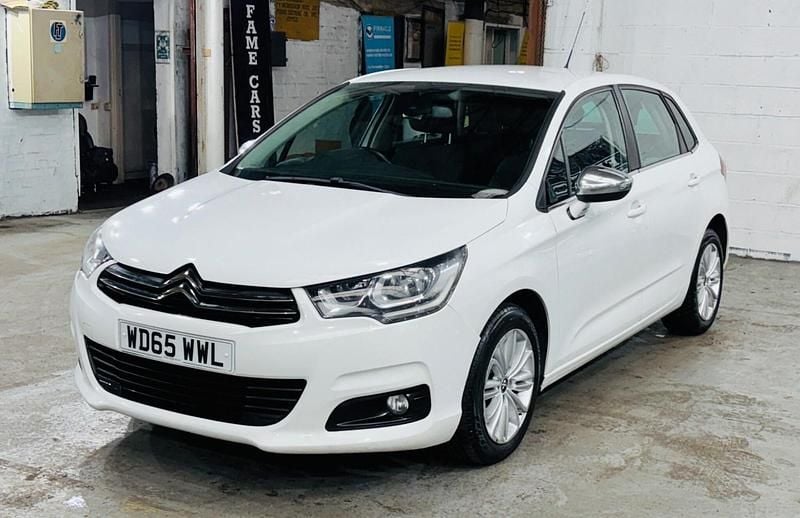 Used Citroën C4 Flair 130 HP (95 kW) 2016 White Hatchback