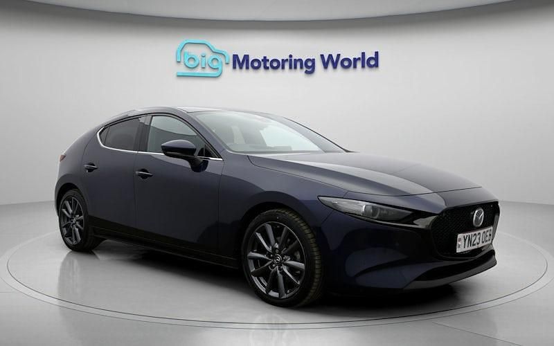 Begagnad Mazda 3 Inclusive 122 HK (89 kW) 2022 Blå Halvkombi