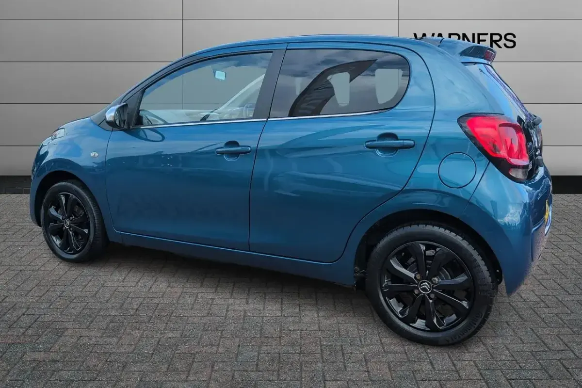 Used Citroën C1 Shine 71 HP (52 kW) 2021 Green Hatchback
