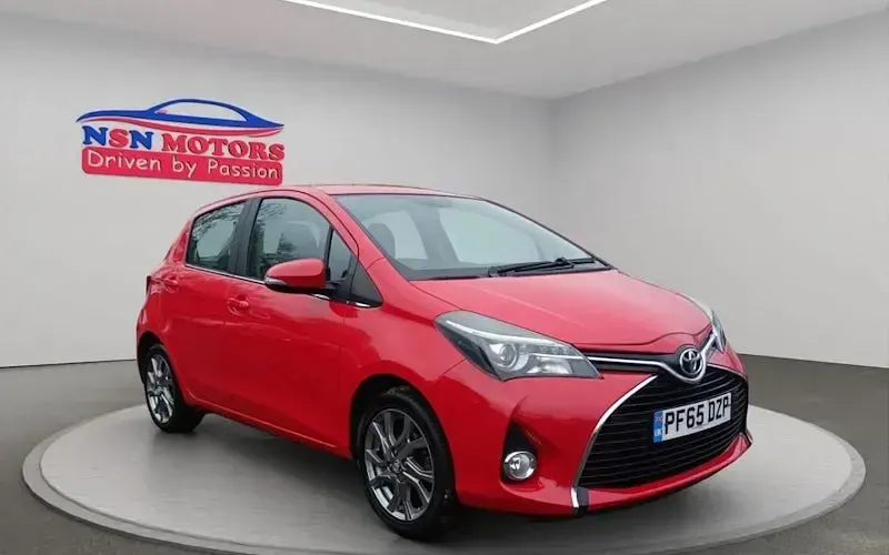 Used Toyota Yaris 99 HP (72 kW) 2015 Hatchback