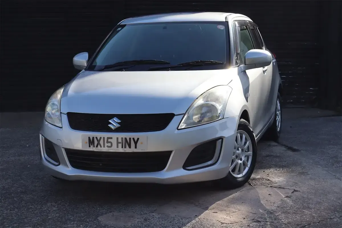 Used Suzuki Swift SZ3 94 HP (69 kW) 2015 Silver Hatchback