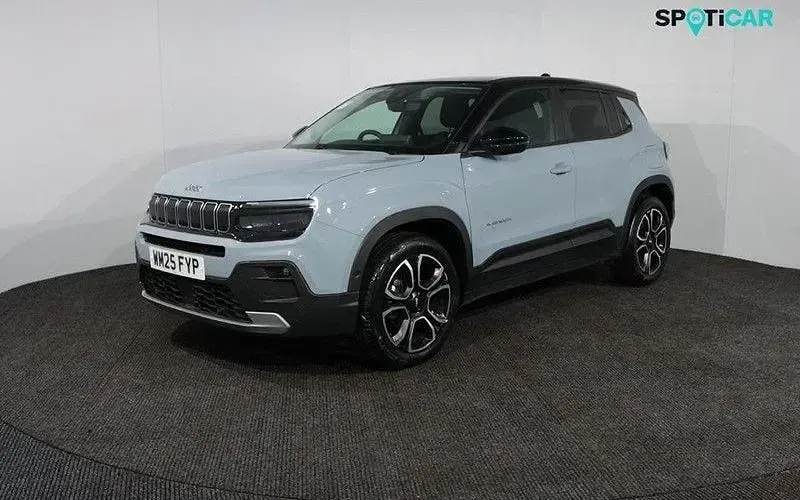 Usado Jeep Avenger Summit 101 HP (74 kW) 2025 Cinzento SUV