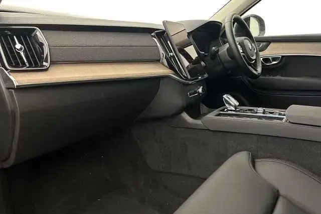 Used Volvo XC90 Plus 455 HP (334 kW) 2025 Grey SUV