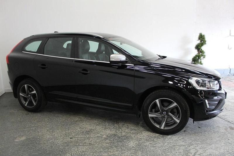 Used Volvo XC60 R-Design 190 HP (139 kW) 2015 Black SUV
