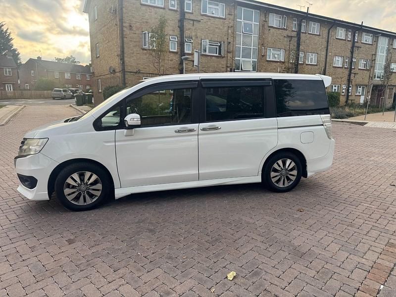 Używany Honda Stepwgn 2014 Biały Minivan