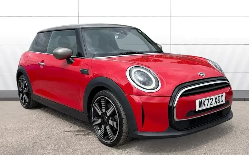 Używany Mini Cooper Exclusive 136 KM (100 kW) 2022 Hatchback