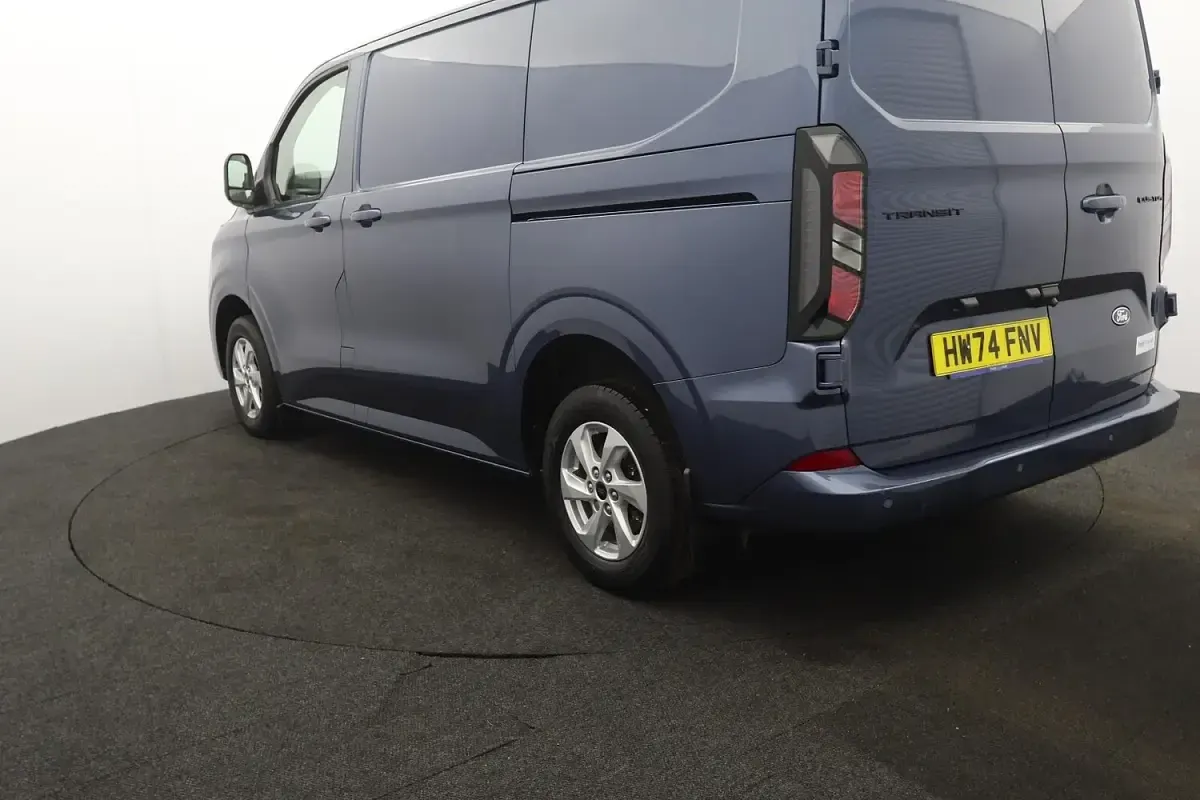 Used Ford Transit Custom Limited 136 HP (100 kW) 2024 Blue Van